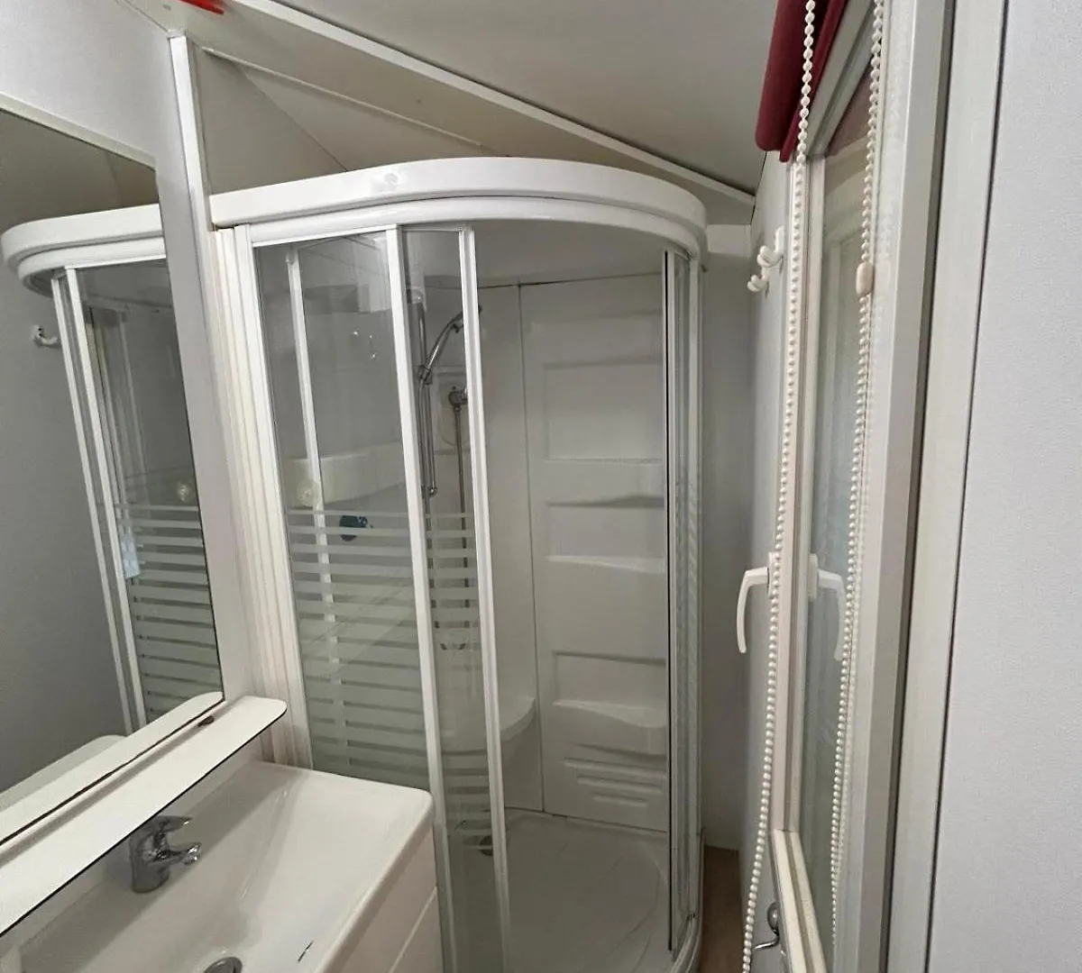 Mobile-Home Aux Cigales Le Muy 4-6 Personnes,Exterieur Xxl Pergola ,Veranda Salon Jardin 0*,  Francja